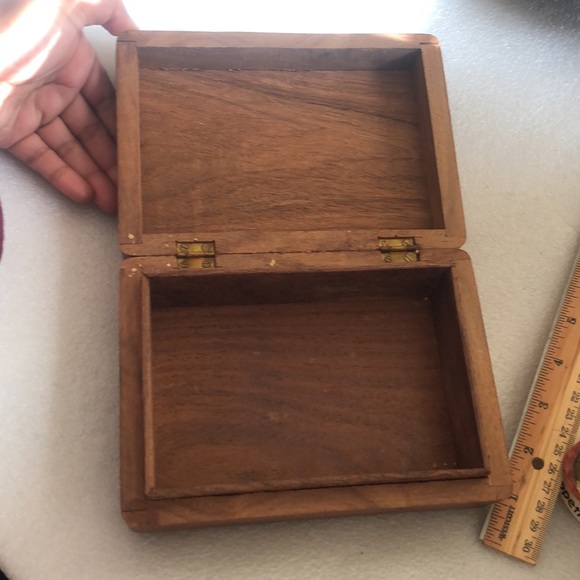 Indian hand caved wooden jewelry box/ decor - Picture 9 of 15